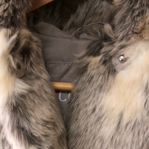 PS COUTURE faux fur hooded jacket, size 14 - Picture 2 of 7